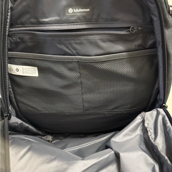 Lululemon Double Zip Backpack 22L NWT!! - Picture 7 of 7